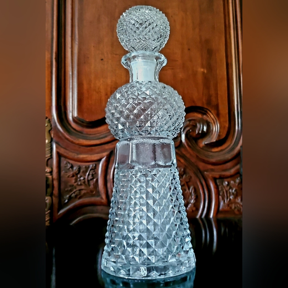 11" 🇦🇹 Oberglas Austrian Diamond Point 24oz Carafe Decanter